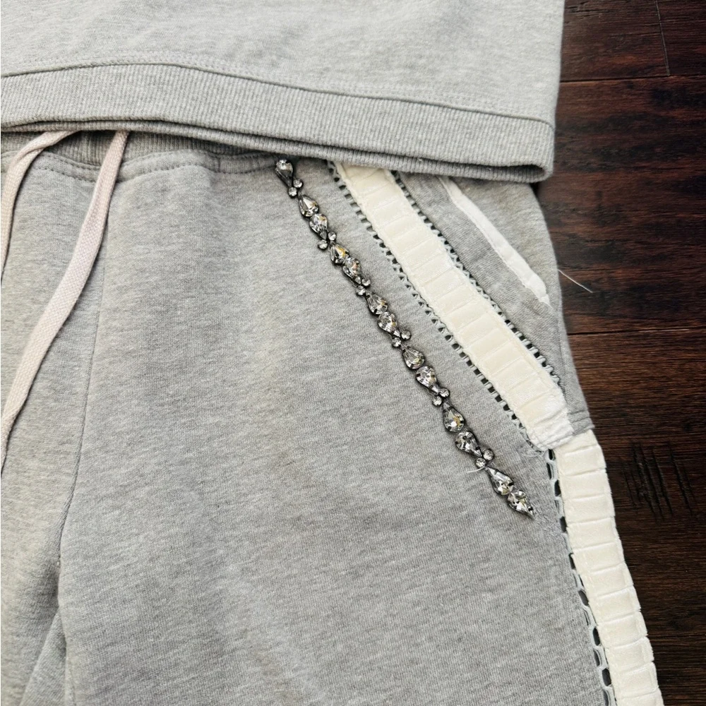 Tracksuit - Picture 2 of 4